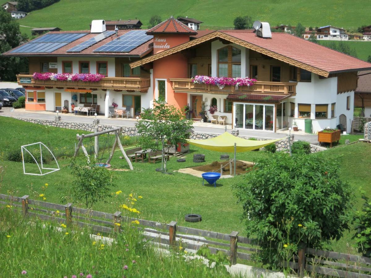 Haus Daniela Hotel Вилдшьонау Екстериор снимка